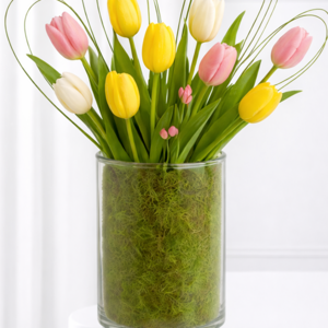 Wonderful rose vase with Greenwich chocolate from Villain